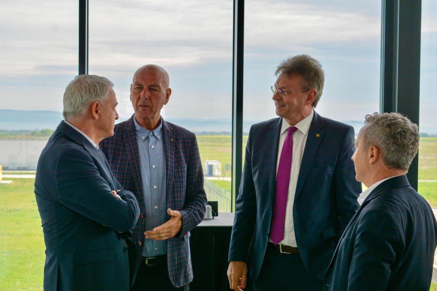 Compania Fly Lili va zbura, din 15 iunie, către München, Nürnberg, Stuttgart, Roma, Salonic şi Istanbul, de pe Aeroportul Braşov / Zboruri către Milano şi Barcelona, din iulie