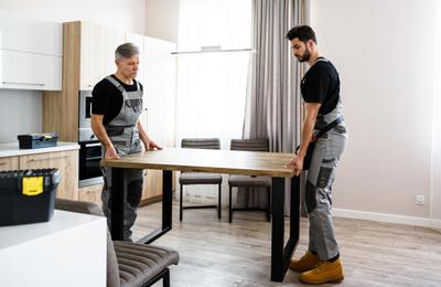 Cum alegi o firmă capabilă de mutări mobilă