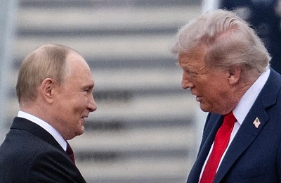 Inclus în anexele acordului de pace pentru Ucraina, planul lui Trump pentru reluarea relațiilor cu Rusia lui Putin stârnește anxietate în Europa. „E ca Ialta”