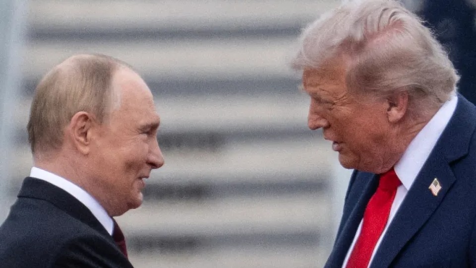 Inclus în anexele acordului de pace pentru Ucraina, planul lui Trump pentru reluarea relațiilor cu Rusia lui Putin stârnește anxietate în Europa. „E ca Ialta”