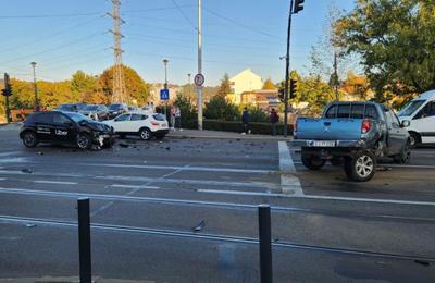 Șofer Uber, implicat într-un accident de circulație în zona podului Garibaldi