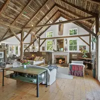 Transformarea unui hambar intr-o locuinta spectaculoasa