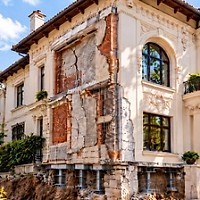 Casele interbelice din București: renovări spectaculoase, dar cât de sigure sunt clădirile din spatele finisajelor?