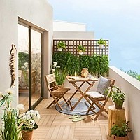 Cum aranjezi balconul pentru vară: idei simple pentru un mic spațiu de relaxare