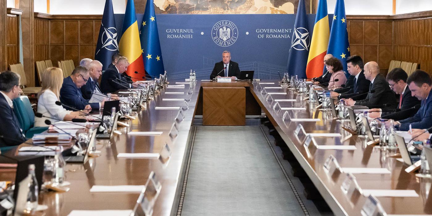 Legile educaţiei şi plafonarea preţurilor la RCA, pe agenda şedinţei de Guvern de miercuri