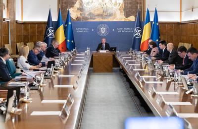 Legile educaţiei şi plafonarea preţurilor la RCA, pe agenda şedinţei de Guvern de miercuri