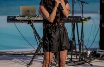 Artişti talentaţi, muzică bună şi multă creativitate la Global by the Sea