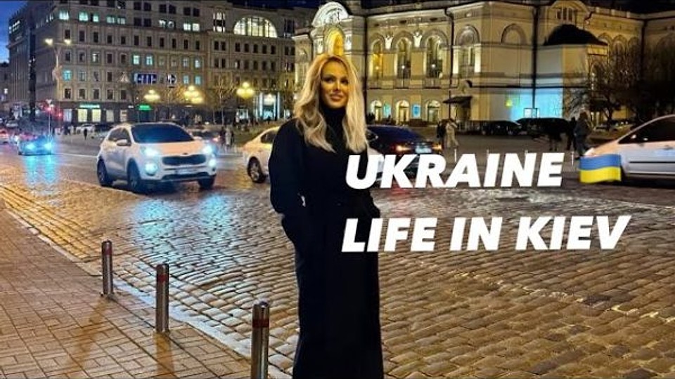 Diplomat maghiar, uimit de stilul de la viață de la Kiev: Cafenelele sunt pline, oferă imaginea unui megapolis prosper și vibrant, cu ambuteiaje, mașini de LUX și mulțimi pe străzi