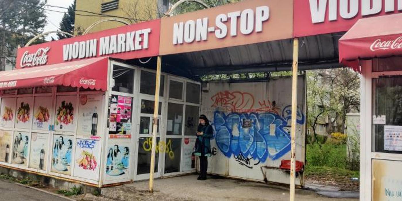 Se demolează ghereta în paragină, din stația Snagov, din cartierul Gheorgheni din Cluj-Napoca