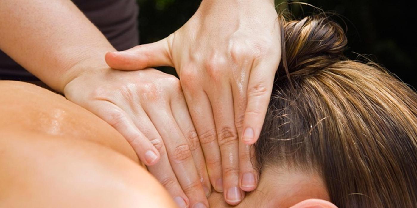 Ce este masajul terapeutic și care sunt beneficiile sale pentru fizic și psihic?