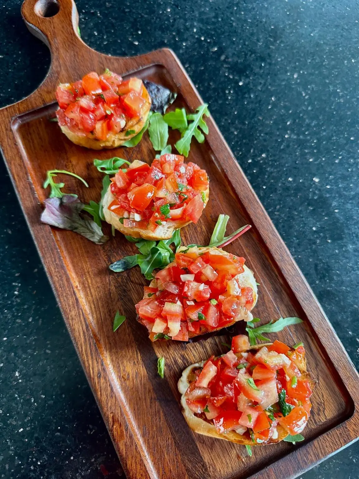 Cum păstrezi aperitivele vegane crocante mai mult timp? Trucuri utile și alternative sănătoase