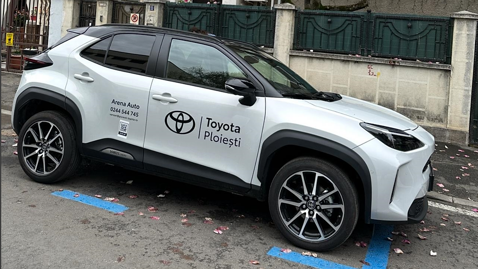 Toyota Yaris Cross 1.5 VVT-i HSD 4×2 Exclusive GR Sport, testat de Informateca.ro și disponibil acum la Toyota Ploiești – Video