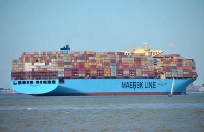 Armata americană a scufundat în Marea Roşie trei ambarcaţiuni ale rebelilor Houthi, făcând 10 morţi. Compania daneză Maersk suspendă pentru 48 de ore trecerea navelor sale