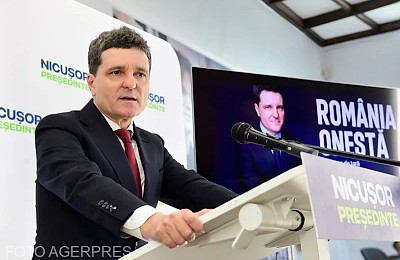 „Alegem între un om pe care și l-ar dori multe națiuni și altul cu o profesie neclară”