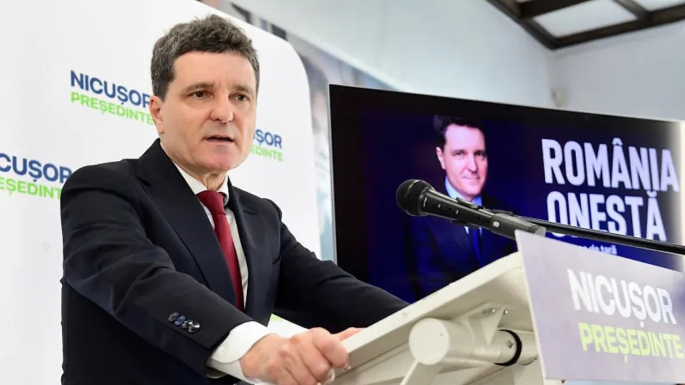 „Alegem între un om pe care și l-ar dori multe națiuni și altul cu o profesie neclară”