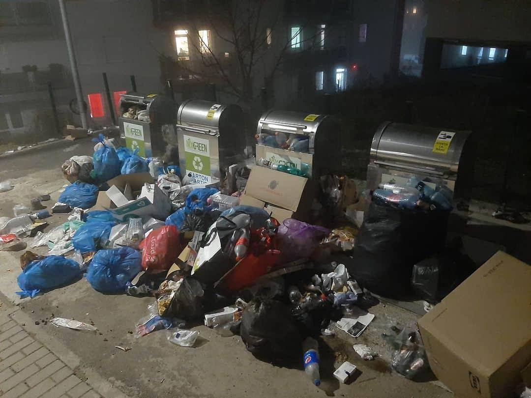 Clujenii încheie contractele cu noua firmă de salubritate
