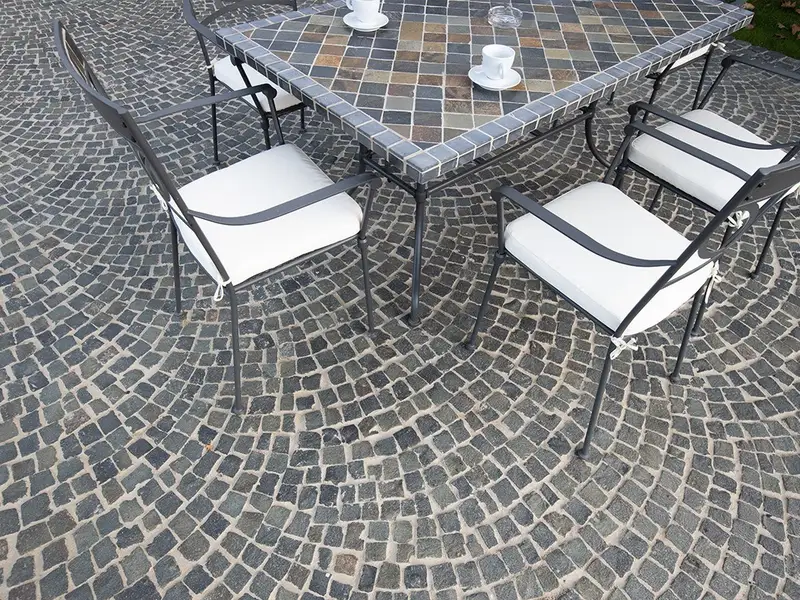 Soluții ingenioase pentru grădinile verticale DIY: Cum să amenajezi un perete verde plin de viață