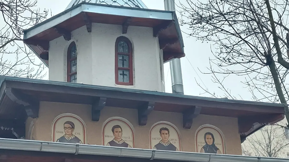 Revoltător! Chipurile lui Radu Gyr, Mircea Vulcănescu, Valeriu Gafencu și Ilie Lăcătușu au fost șterse de pe capela din Apărătorii Patriei după ce G4Media a forțat mâna Arhiepiscopiei Bucureștilor