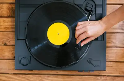 Metoda perfecta pentru a aranja un vinil