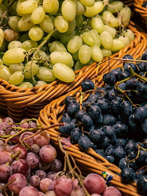 De ce unele soiuri de struguri se potrivesc mai bine pentru vinurile demiseci?