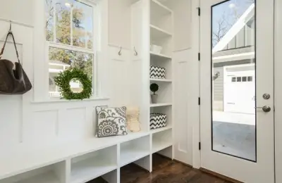 Unique Ideas for Decorating Your Entryway Hall