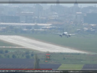 Aterizare dificilă pe vânt puternic la Aeroportul Internațional Avram Iancu din Cluj