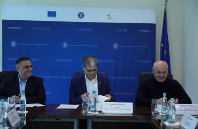 Contract de peste 200 de milioane de euro pentru extinderea reţelei de apă-canal din Caraş-Severin, semnat/ Peste 14.000 de locuitori vor beneficia de servicii conforme de alimentare cu apă