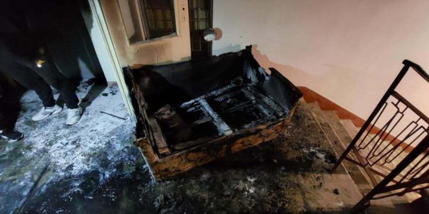 Incendiu, noaptea trecută, izbucnit într-o scară de bloc de pe strada Someșului din municipiul Cluj-Napoca