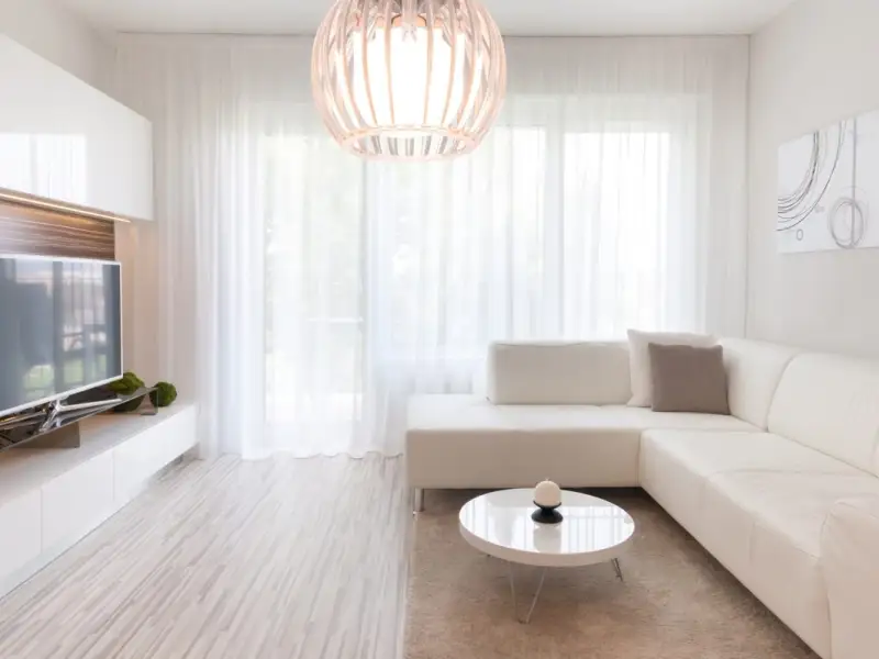 Un apartament de 2 camere minimalist amenajat