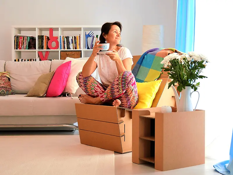 Design functional si economic made in Ro mobilierul din carton de la Foldo