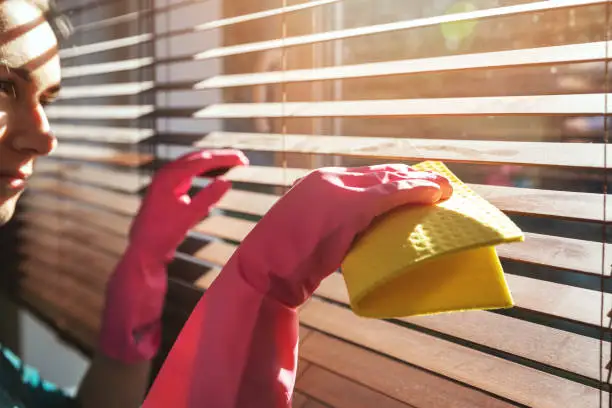 Top 5 Useful Solutions for Efficiently Cleaning Aluminum Blinds