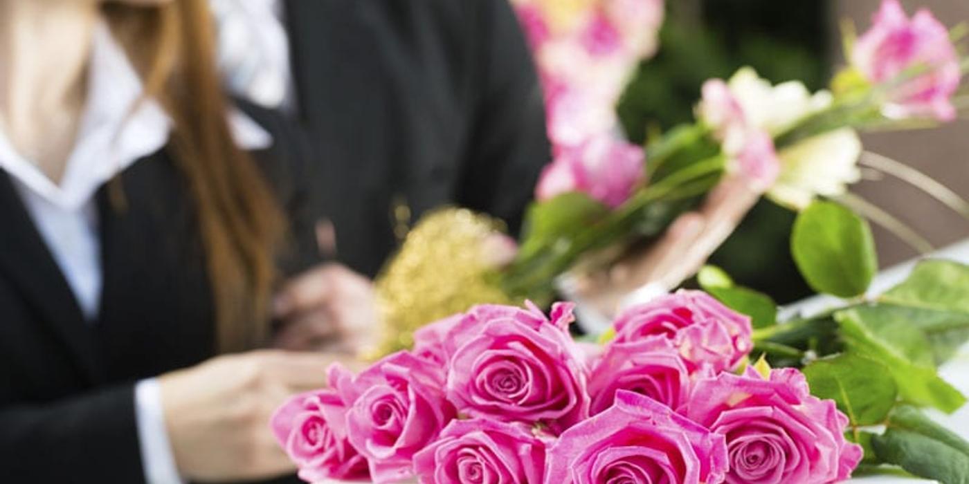 Tradiţii de priveghi şi înainte de înmormântare – ce trebuie să ştie rudele defuncţilor?