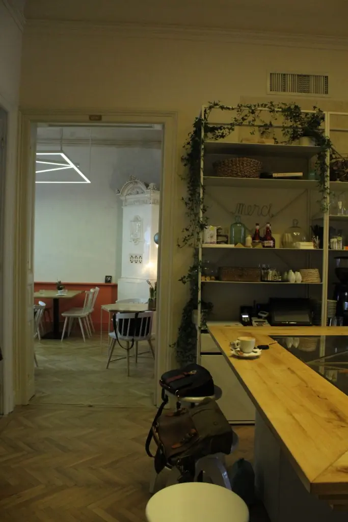 Interviu Eliza Yokina: Simbio este locul in care poti evada din cotidian fara sa fugi din el.