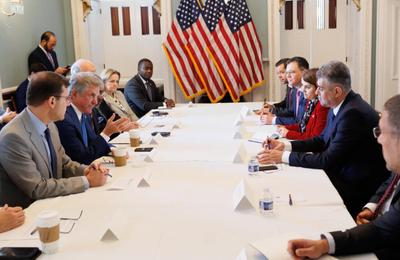 Ciolacu, un nou atac la adresa ambasadorul României în SUA