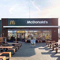 Cifrele McDonald’s la 30 de ani de la deschiderea primului restaurant pe plan local