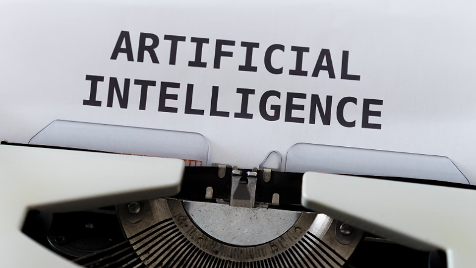 Un model AI a încercat să șantajeze dezvoltatorii care l-au amenințat cu dezactivarea. Claude Opus 4 le-a spus că va publica informații confidențiale despre vieților lor personale