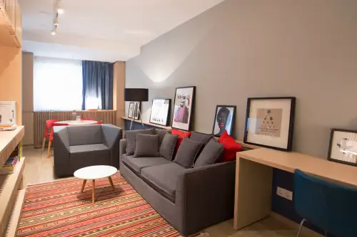 Interior de 46 metri patrati din Bucuresti, amenajat de 3 arhitecti talentati