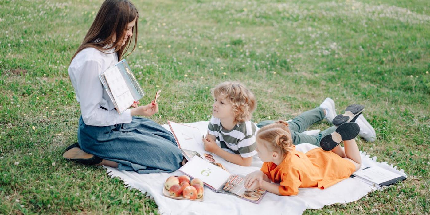 Rolul si importanta bibliografiei ccolare: Promovarea educatiei si dezvoltarea copiilor