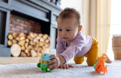 Sfaturi utile privind alegerea celor mai sănătoase jucării pentru bebeluș