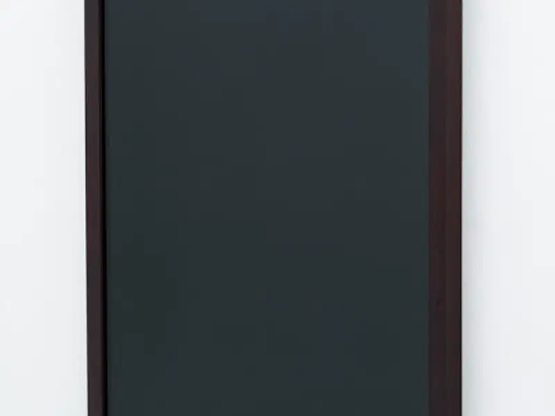 Oglinzi inedite, de culoare neagra creatii Sherrie Levine