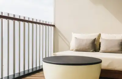 10 Simple Tricks for Arranging a Minimalist Yet Elegant Balcony in Bucharest