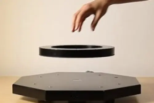 Un dispozitiv magnetic uimitor care da impresia ca obiectele plutesc