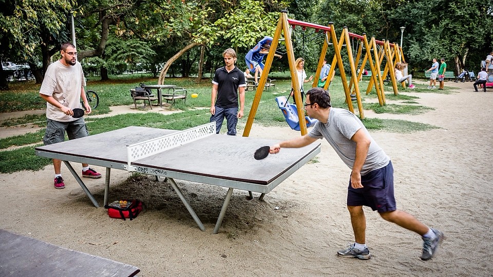 Harta meselor de ping-pong din București: un cadou surpriză de la un locuitor al Capitalei