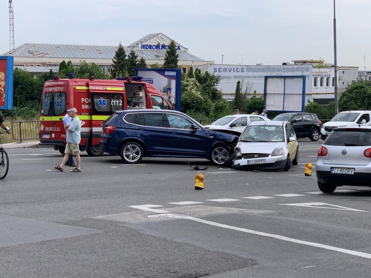 Un accident rutier a avut loc miercuri dimineața, pe Calea Florești, la intersecția cu strada Agronomului
