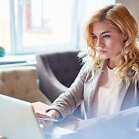 Escrocheria cu locuri de muncă se răspândește rapid. Cum sunt înșelați oamenii care își caută serviciu?