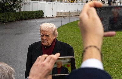 Lovitură la adresa lui Trump: Senatul a votat să-i limiteze puterile în privința unor noi acțiuni militare în Venezuela. „Bombardarea capitalei unei alte națiuni este un act de război”