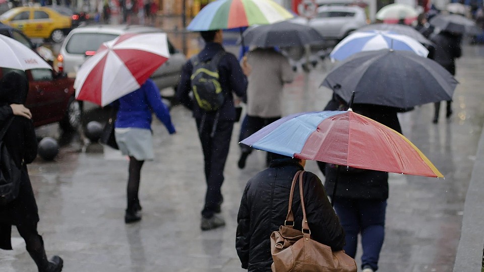 De când se încălzește vremea. Meteorologii anunță ce urmează după valul de ploi și ninsori