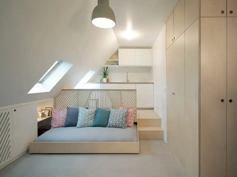 O mansarda de 15 mp transformata intr-un spatiu modern pentru locuit