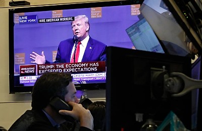 Reacția imediată a bursei americane, după anunțul lui Trump despre viitorul acord care vizează Groenlanda și întreaga regiune arctică