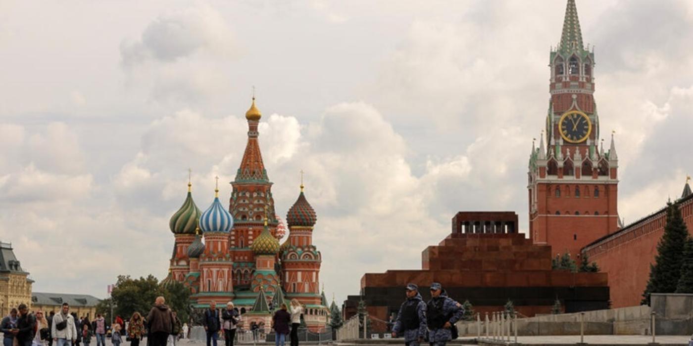 Izvestia: Rusia a avut un deficit de aproximativ 4,8 milioane de lucrători în 2023, iar problema va rămâne acută în 2024